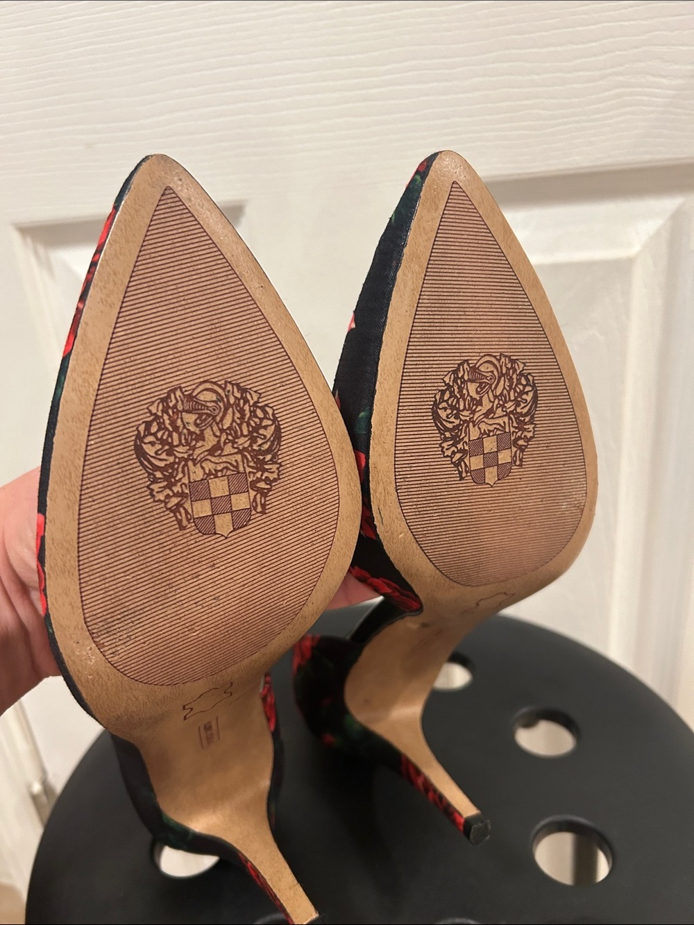 Vince Camuto Floral Pumps Size 9.5 - Picture 7 of 9